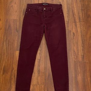 Tinseltown Maroon Comfortable Jeans - Size Juniors 9